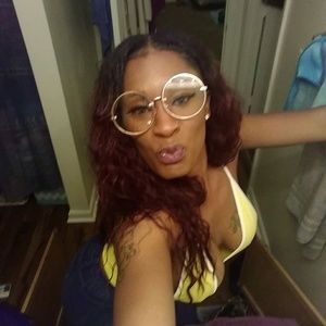 Meet your Posher, Nykia
